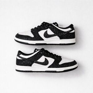 Custom Nike dunks, black and white with rhinestones size 5 youth and 7 1/2 women